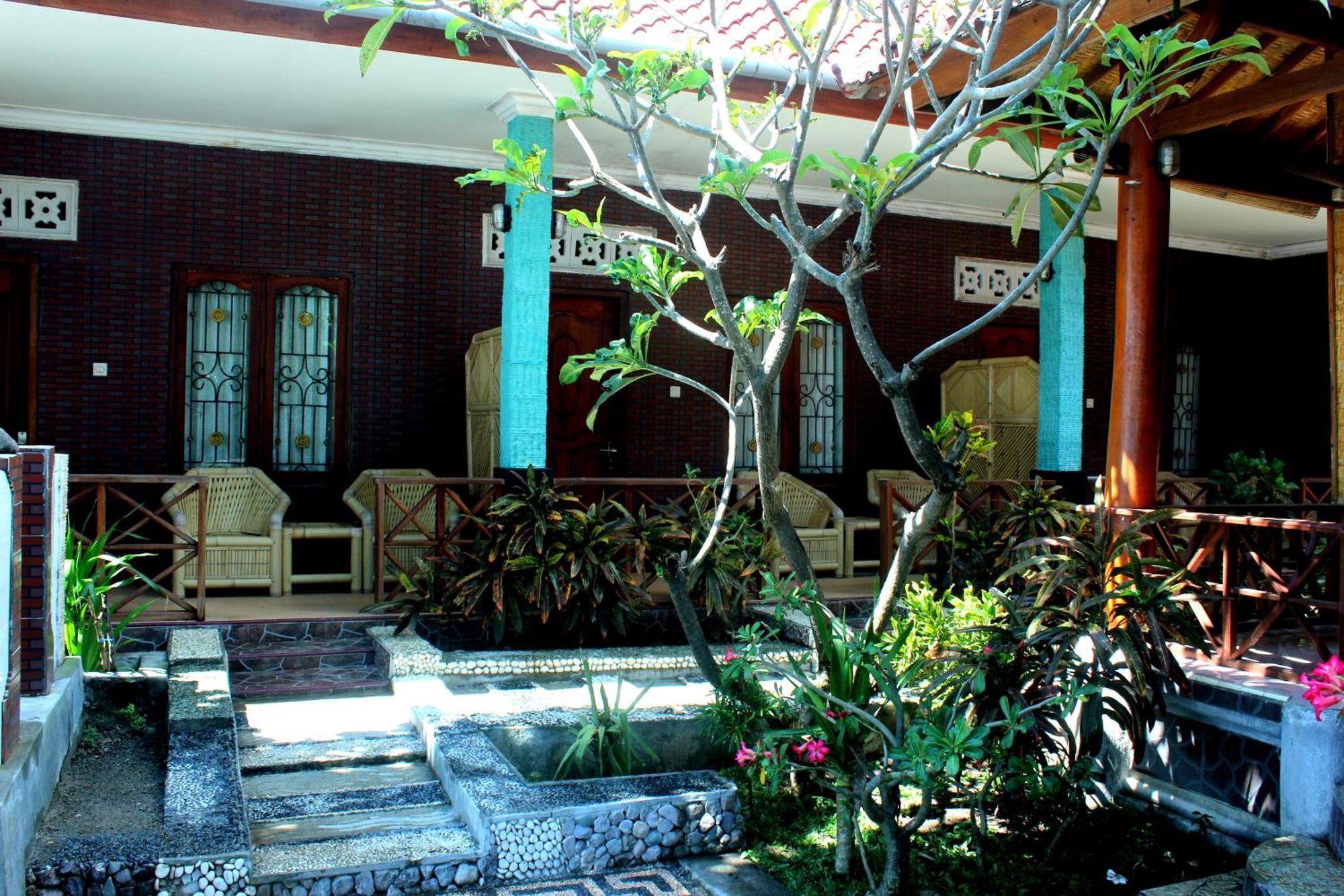Krisna Bungalows And Restaurant Sekotong Ngoại thất bức ảnh